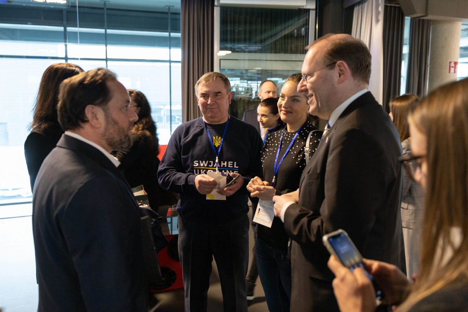 Мери України та Німеччини на Форумі стратегічного муніципального партнерства у Зіндельфінгені, лютий 2023 р.