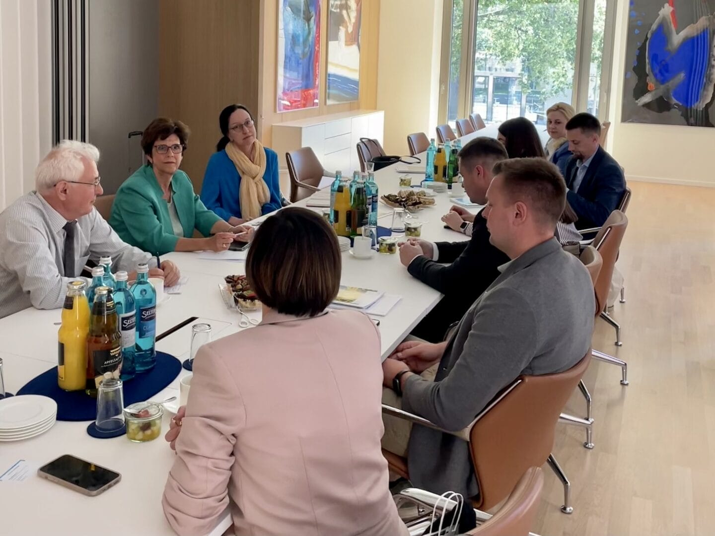 Photo: At a meeting with representatives of the Bertelsmann Foundation, Dr. Kirsten Witte and Miriam Kosmehl